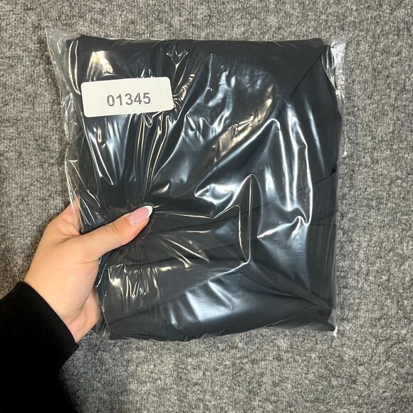 Athleta Stellar Crop Pant Womens XL Grey Ankle Length Zip Pocket Athleisure - Picture 9 of 9